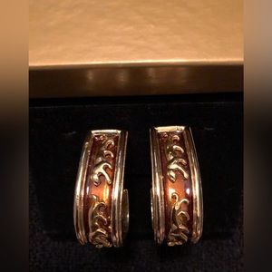 Designer Runaway Vintage Gold Toned Panther in Brown Enamel Earrings